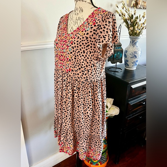 EUC Savanna Jane Animal Print Dress in Pink & Black Colorful Embroidery Medium - Picture 7 of 16